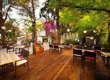 turkiye/lycian-way/restaurant/limonh2o-cafe-bistro