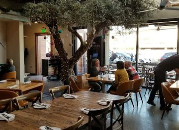 california/long-beach/belmont-shore/restaurant/roe-seafood-restaurant