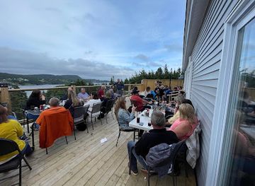 canada/avalon-peninsula/restaurant/squid-jigger-on-caplin-bay