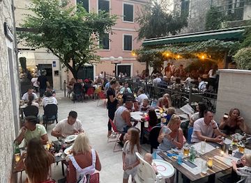 croatia/cetina-river-canyon/restaurant/pirates-kitchen