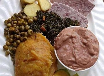 uganda/kampala/restaurant/famous-pot-restaurant