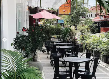 Trey Krohom Restaurant
