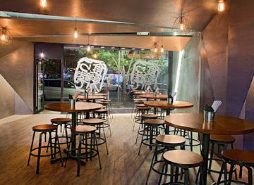 illinois/evanston/restaurant/table-to-stix-ramen