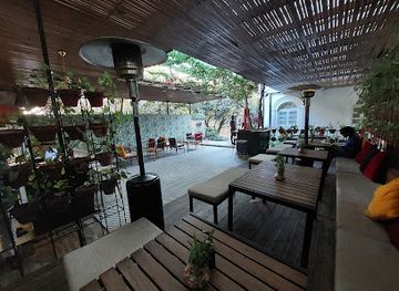 nepal/kathmandu/restaurant/the-old-house