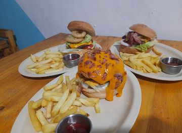 el-salvador/suchitoto/restaurant/astroburguers