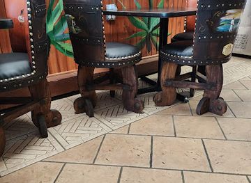 illinois/chain-o-lakes-state-park/restaurant/mexican-grill-los-magueyes