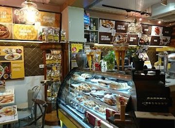 spain/madrid/chueca/restaurant/chocolateria-puerta-del-sol-spanish-food-chocolate-churros-churreria