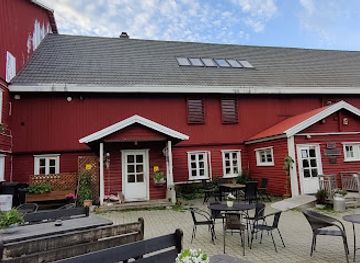 norway/northern-norway/restaurant/rokenes-gard-restaurant-og-gjestehus