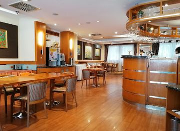 hungary/gyor/restaurant/carmen-etterem