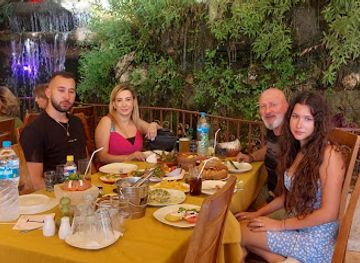 lebanon/chouf/restaurant/old-rock-restaurant