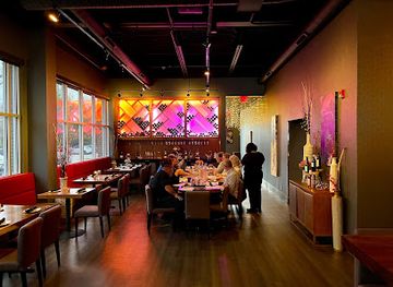Aura Restaurant & Lounge