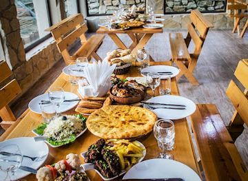 georgia/gori/restaurant/cafe-courtyard-kaklebi