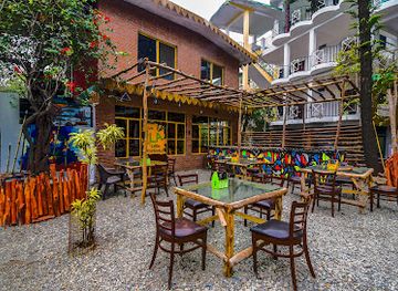 india/rishikesh/tapovan/restaurant/oscenox-little-amsterdam