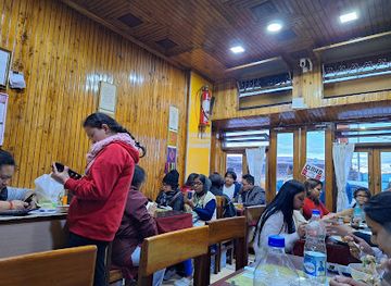 india/darjeeling/tiger-hill/restaurant/kunga-restaurant