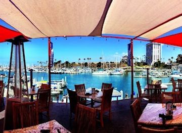 california/oceanside/restaurant/lighthouse-oyster-bar-grill