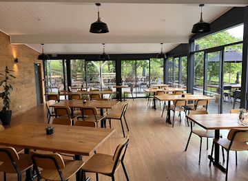 new-zealand/tasman/restaurant/moutere-hills-restaurant-and-cellar-door