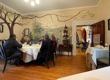 kentucky/bluegrass-region/restaurant/holly-hill-inn