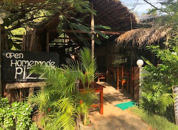 sri-lanka/arugam-bay/restaurant/flo-restaurant