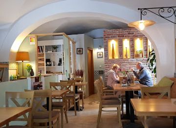 hungary/veszprem/restaurant/elefant-etterem