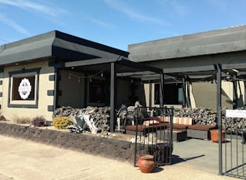 california/joshua-tree/restaurant/the-hickory-tree-grill