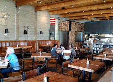 Cowiche Canyon Kitchen & Ice House Bar