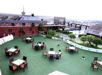 bangladesh/dhaka/restaurant/grill-on-the-skyline