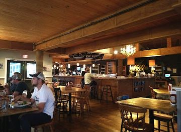 maine/rockland/restaurant/dry-dock