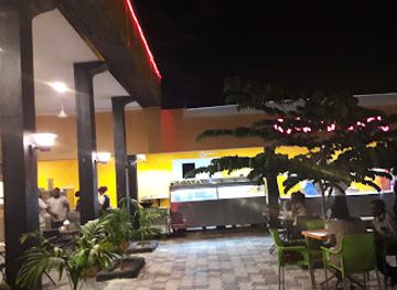 tanzania/dar-es-salaam/restaurant/golden-fork-restaurant