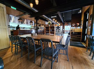 new-zealand/hamilton/restaurant/joe-s-garage