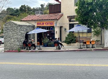 california/hollywood/hollywood-hills/restaurant/beachwood-cafe-restaurant-for-breakfast-brunch-lunch-dinner-a-wine-bar-coffee-cafe