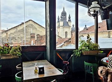 ukraine/lviv/restaurant/gas-lamp