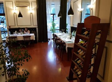 uzbekistan/teshik-kul-lake/restaurant/siesta-pub-restaurant