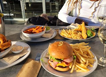 australia/adelaide/glenelg/restaurant/the-wharf