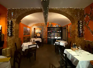La Buchetta Food & Wine Restaurant