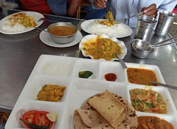 myanmar-burma/delta-region/restaurant/diamond-ring