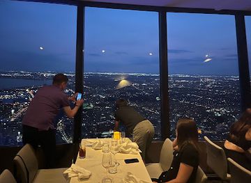 canada/vancouver-island/restaurant/360-the-restaurant-at-the-cn-tower