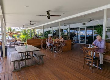 solomon-islands/munda-dive-sites/restaurant/breakwater-cafe