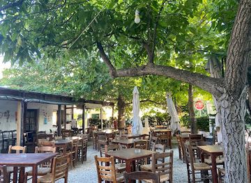 greece/alexandroupoli/restaurant/lefkes