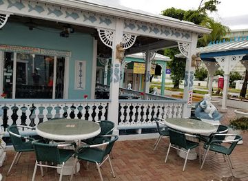 the-bahamas/lucaya/restaurant/pisces-seafood-house-pizzeria