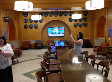 wisconsin/madison/university-of-wisconsin-madison/restaurant/der-rathskeller