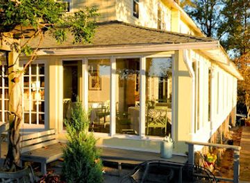 south-carolina/blue-ridge-mountains/restaurant/the-orchard-inn-spa-and-newman-s-restaurant