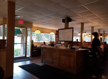 florida/ocala-national-forest/restaurant/wolfy-s-restaurant