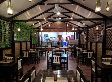 myanmar-burma/ngapali/restaurant/sharky-s-ngapali