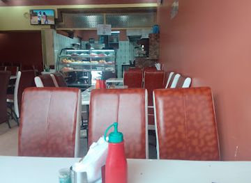 kenya/lake-naivasha/restaurant/grand-cafe