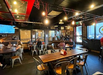 wyoming/snow-king-mountain-resort/restaurant/pinky-g-s-pizzeria-jackson-hole-wy