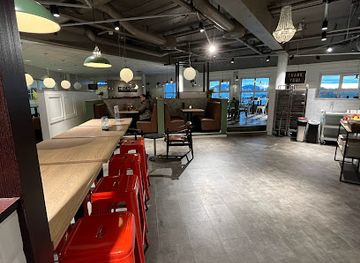 norway/svalbard/restaurant/negroni