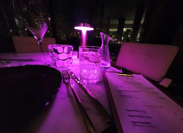 oman/muscat/restaurant/pink-salt