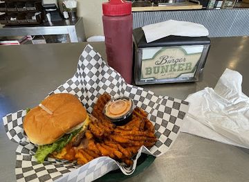 montana/great-falls/restaurant/the-burger-bunker