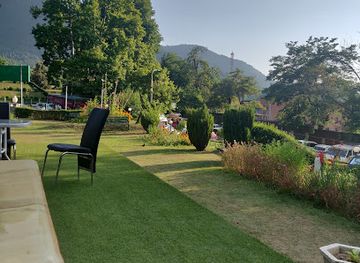 india/kashmir-great-lakes/restaurant/zaiqa-jktdc-restaurant