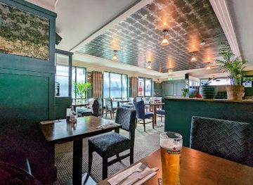 ireland/bray/restaurant/mc-s-harvey